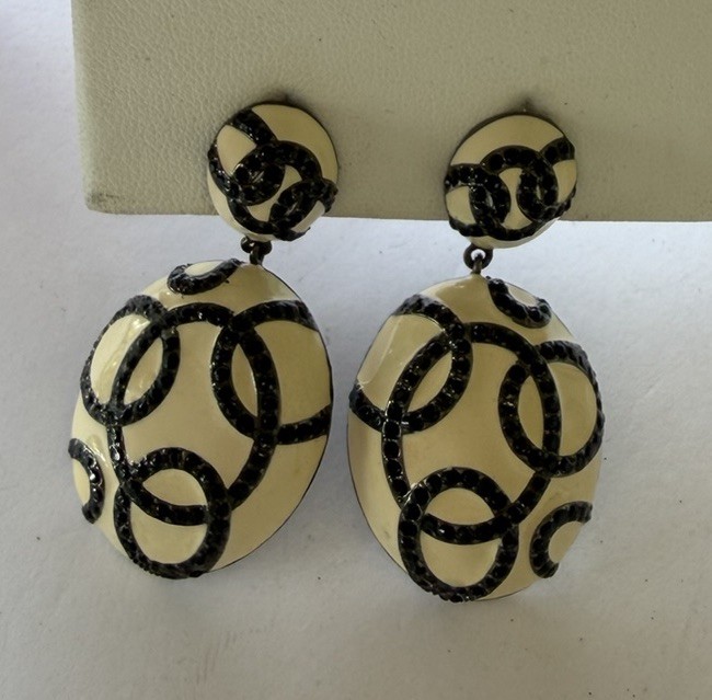 Vintage Joan Boyce Black Crystals & Cream Enamel Drop Earrings 2” Omega Pcd Post