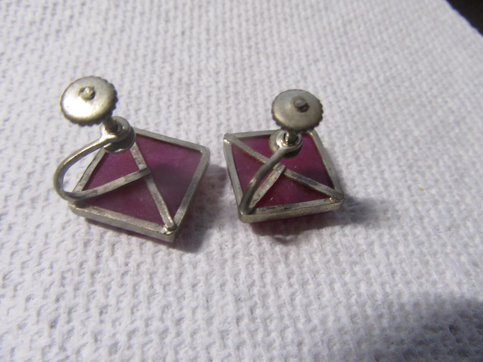 Vintage Fuchsia Chalcedony India Screwback Earrings Acid Tested as Silver