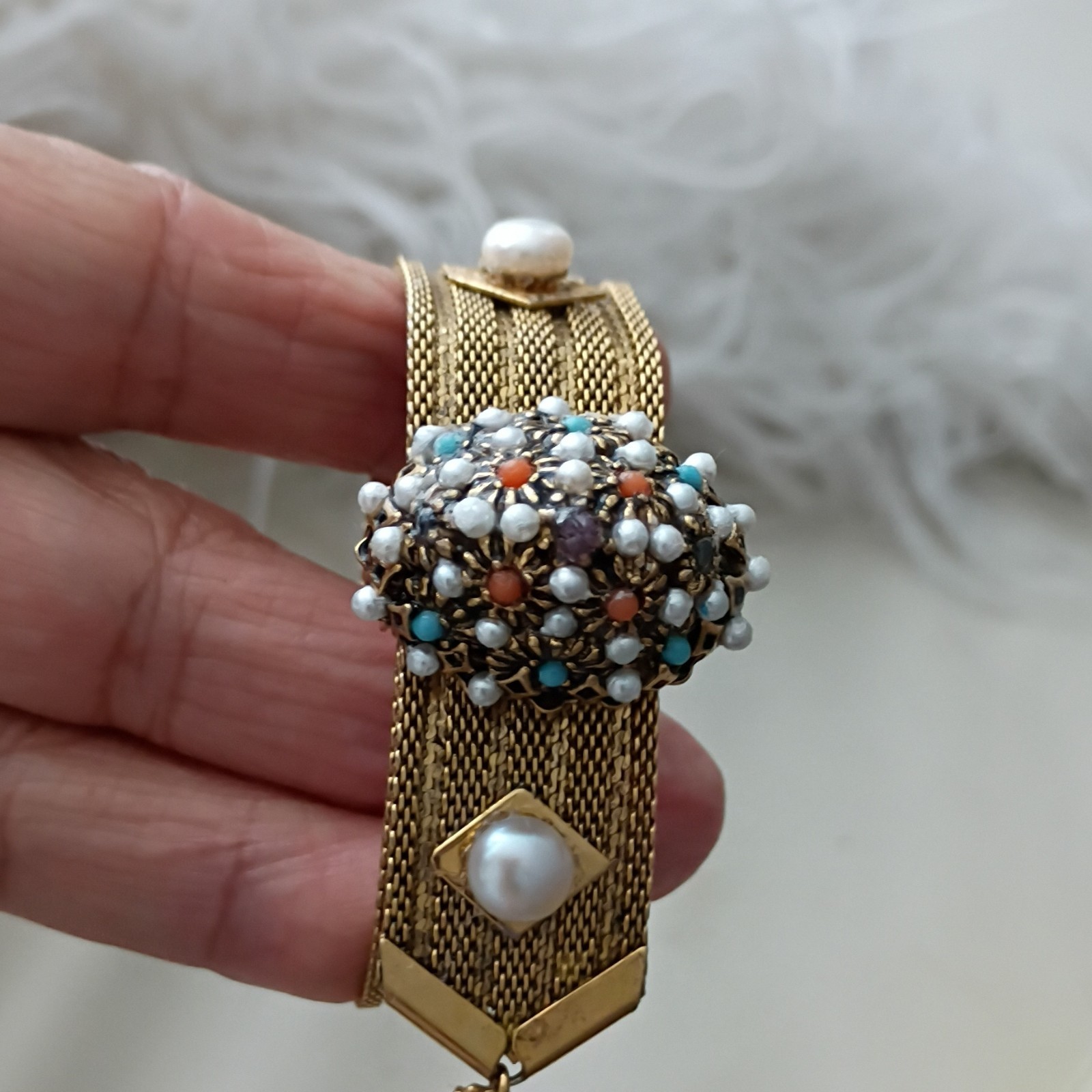 Gold Tone Mesh Cuff Bracelet Faux White Round Pearls Bead Cluster Dangle Charm