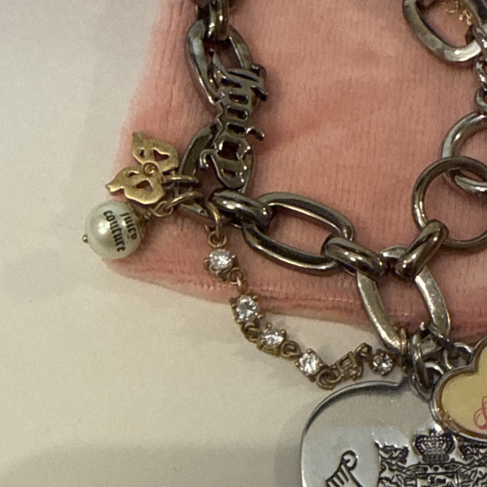 Y2K Juicy Couture LET THEM EAT COUTURE Pearl Heart Charm Bracelet Silver Tone