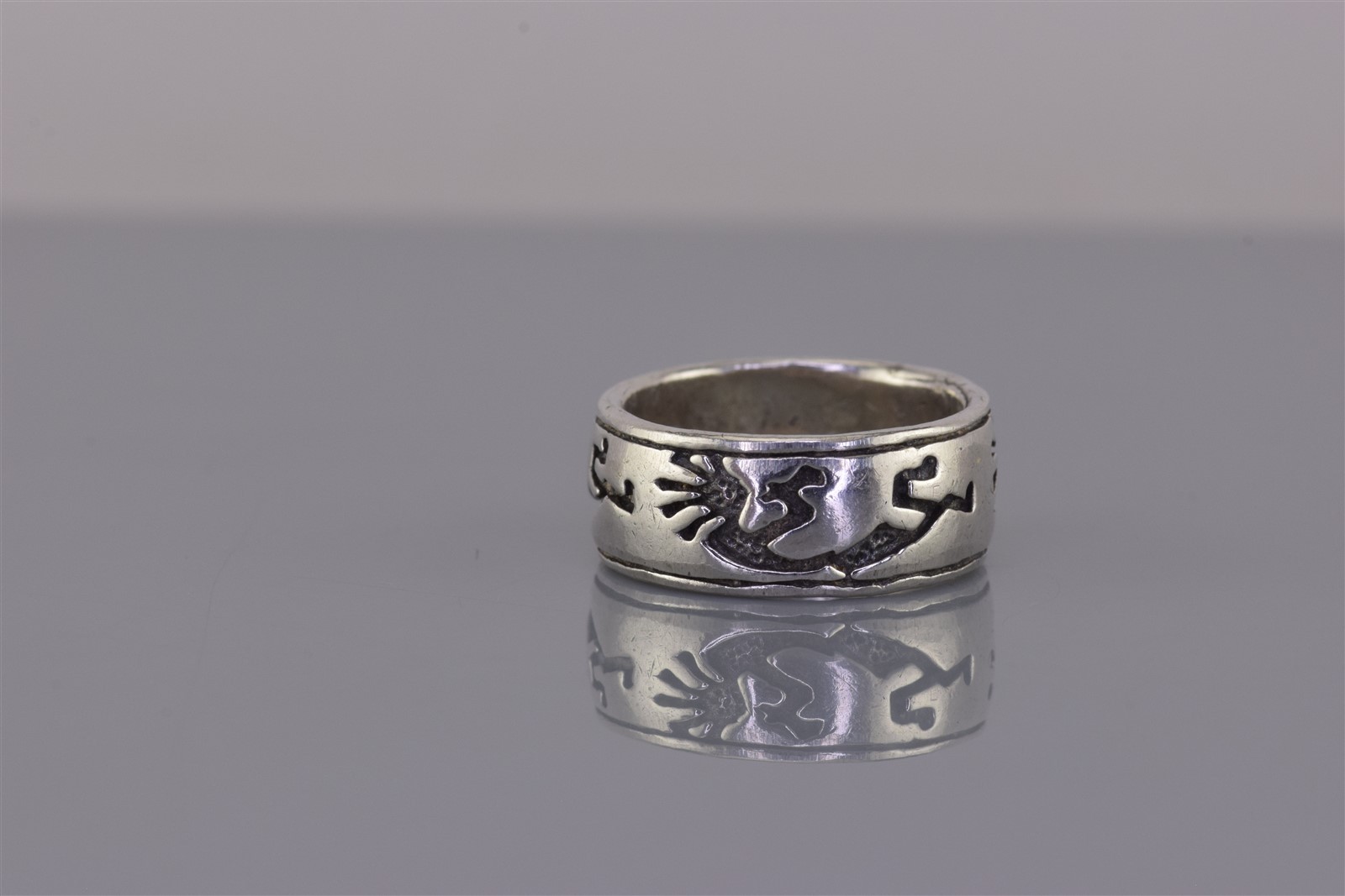 Peter Stone Sterling Silver 8mm Carved Kokopelli Eternity Band Ring 925 Sz: 5
