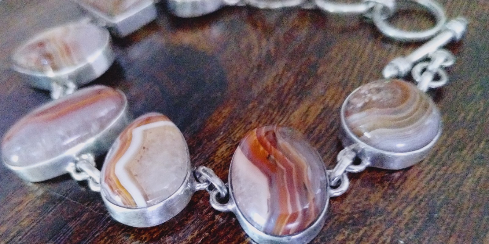 Natural SJ Red Banded Agate Stone Sterling Silver Sajen Toggle Bracelet 7-9in