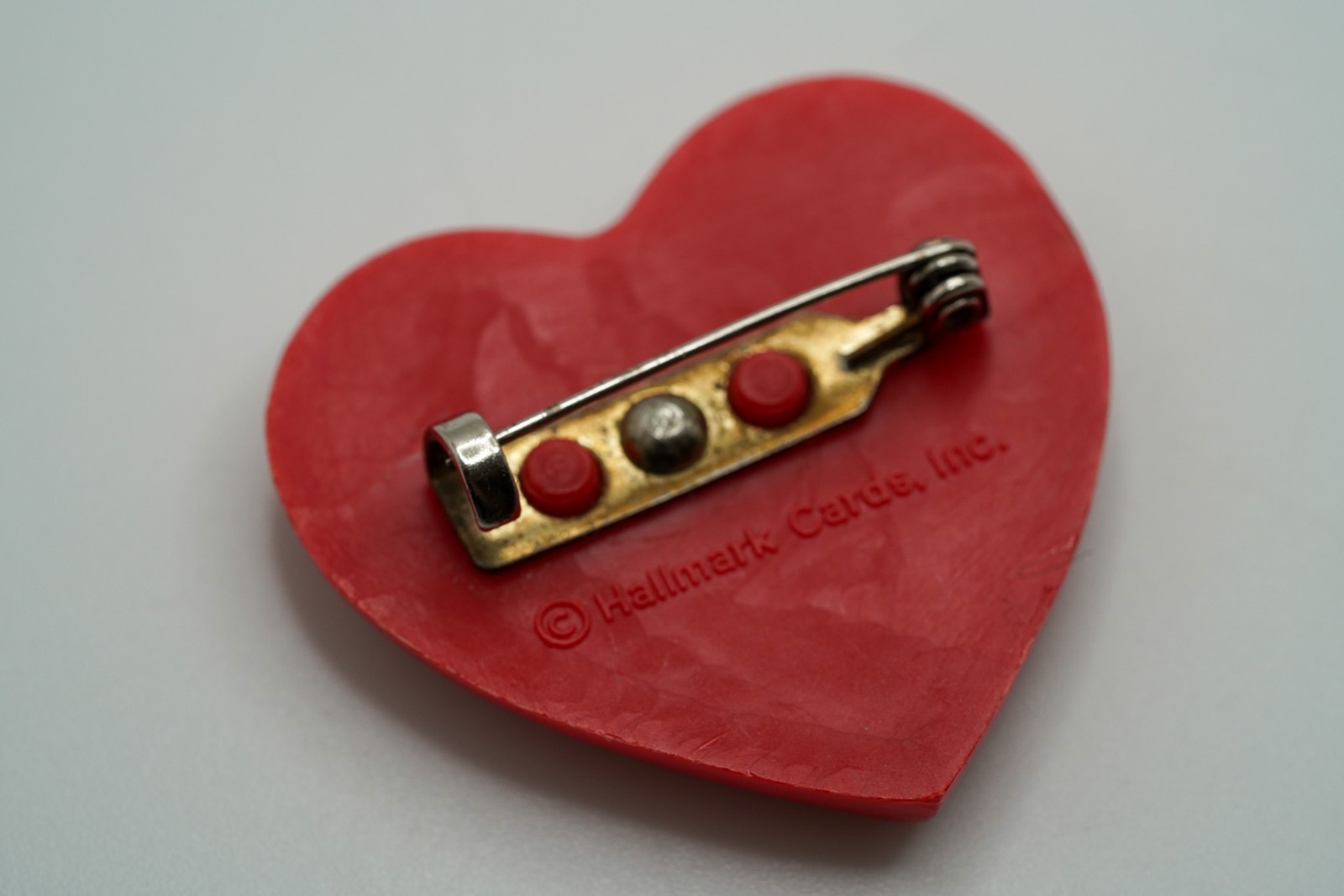 Vintage Hallmark Heart “Fragile Handle With Care” Pin 3.6cm JB38