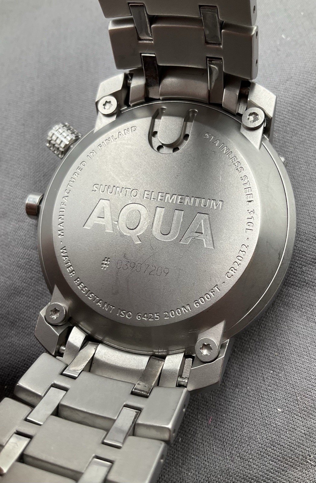 Suunto Elementum Aqua Men’s Dive Watch Steel Band New Battery Working Excellent