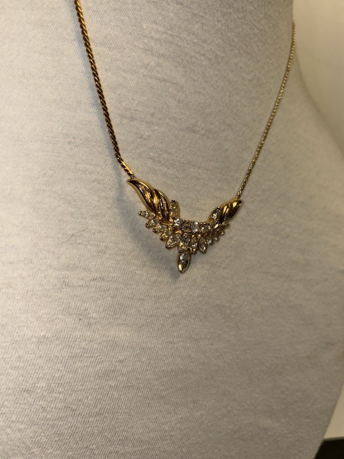Vintage Crown Trifari Alfred Phillippe Gold Toned Rhinestone Coronet Necklace