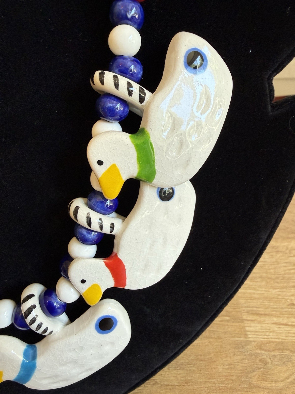 Vintage Ruby Z Bean Finneran Ceramic Duck Necklace Parrot Pearls Flying Colors