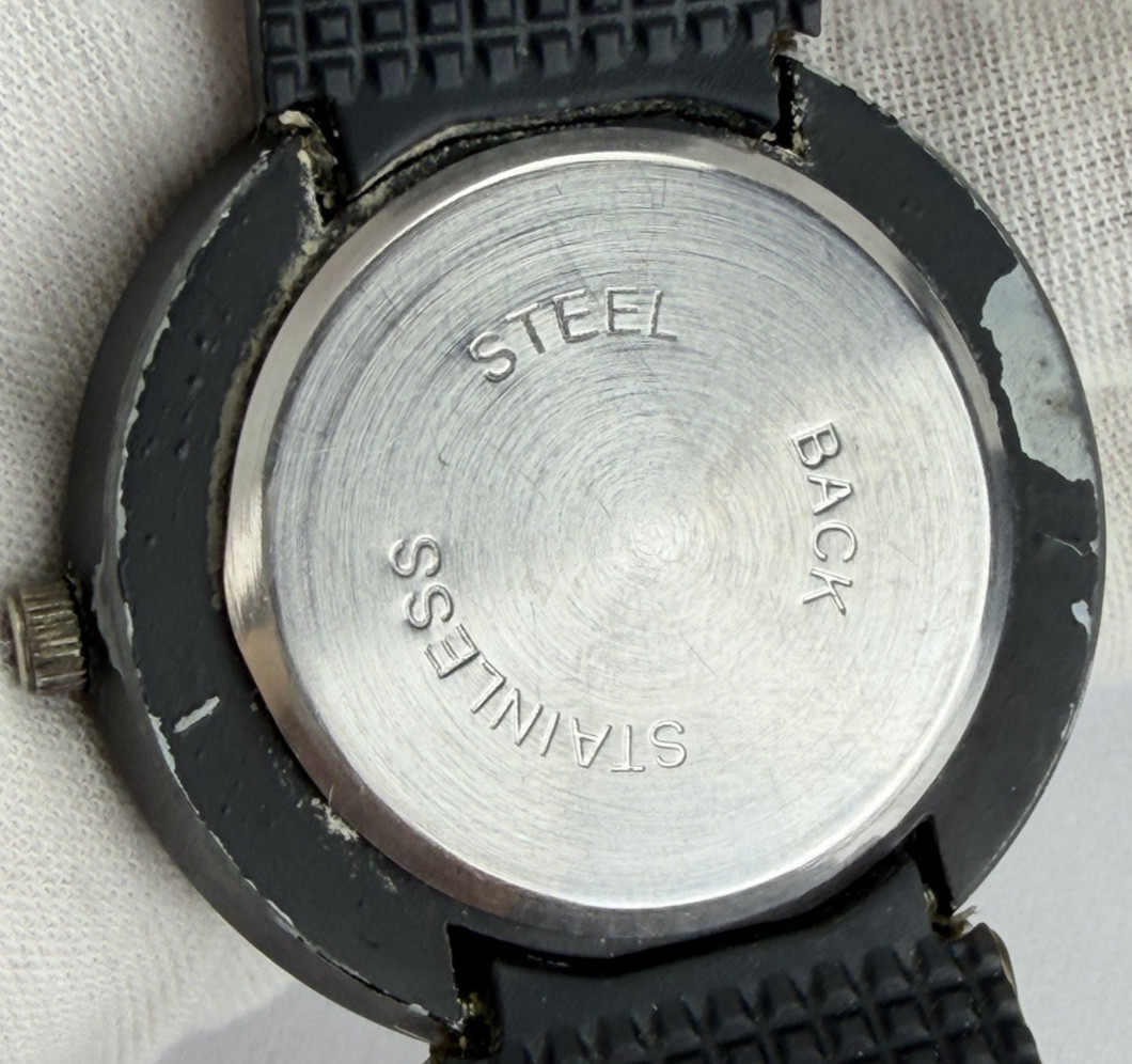Minimalist Rotating Disk Watch w Black Rubber Band 3D Turntable NEW BATT