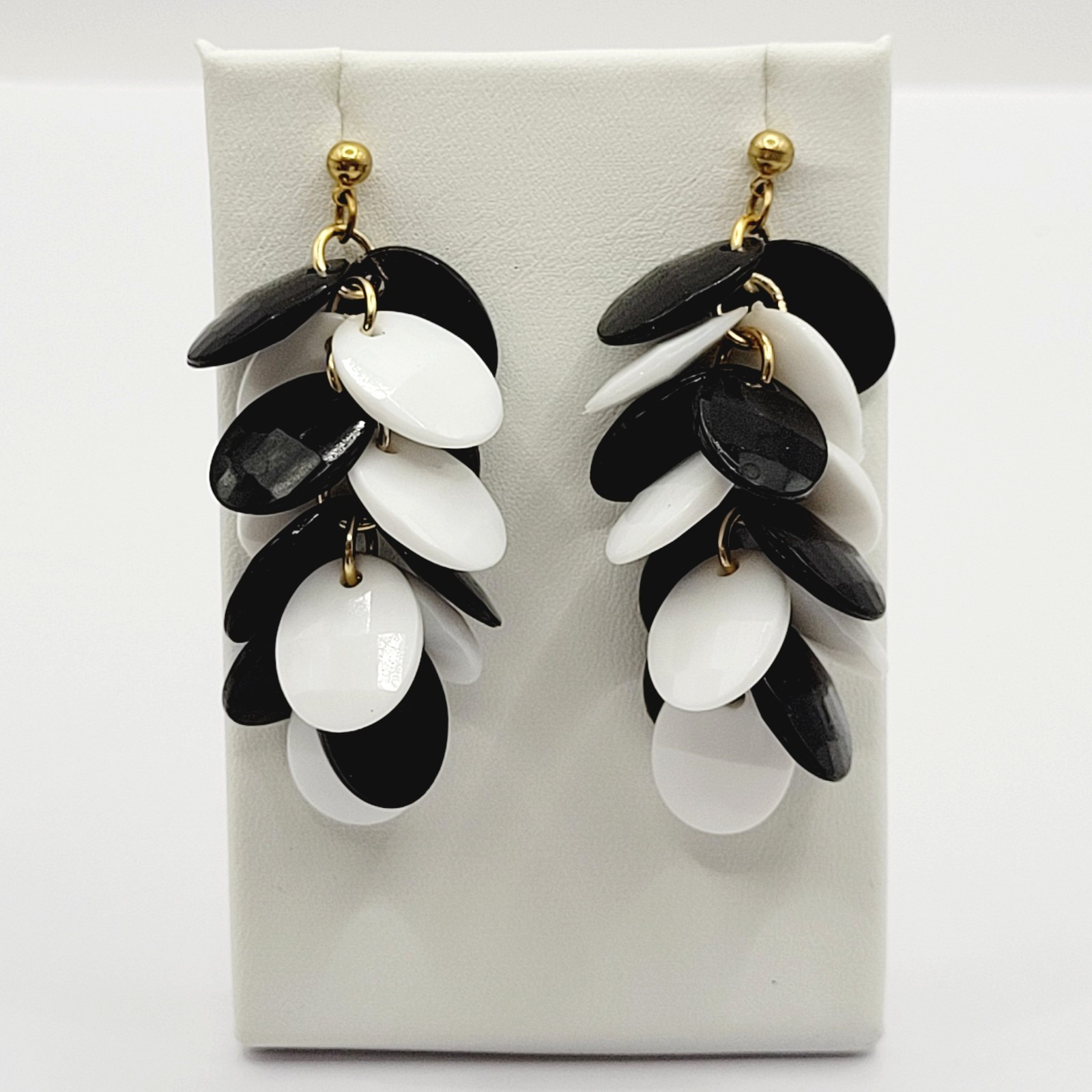 Black and White Flat Faceted Disc Dangle Long Cha Cha Style Vtg Pierced Earrings