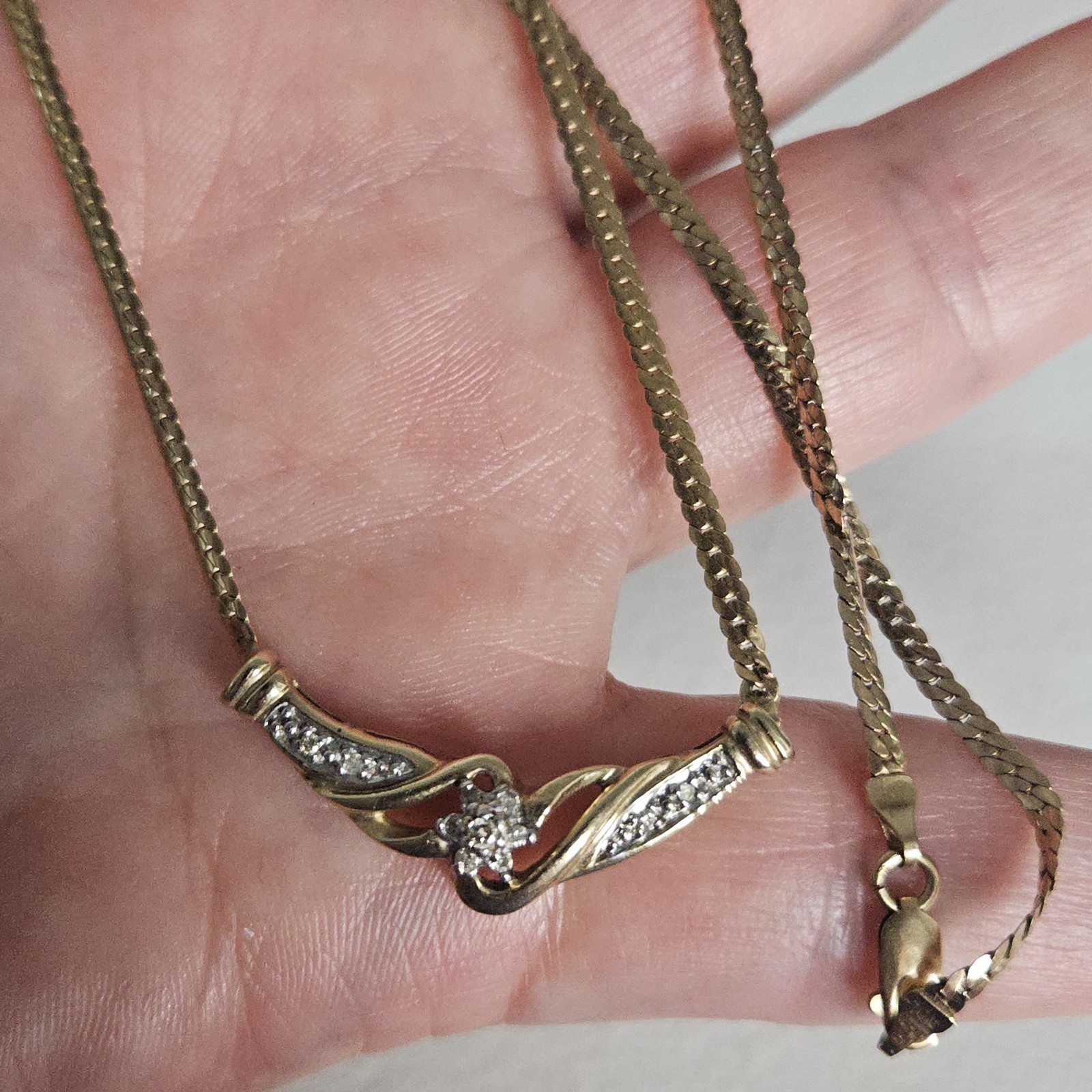 10k Solid Yellow Gold Diamond Accents 17 Total Inches Sets At 16″ Flat Curb