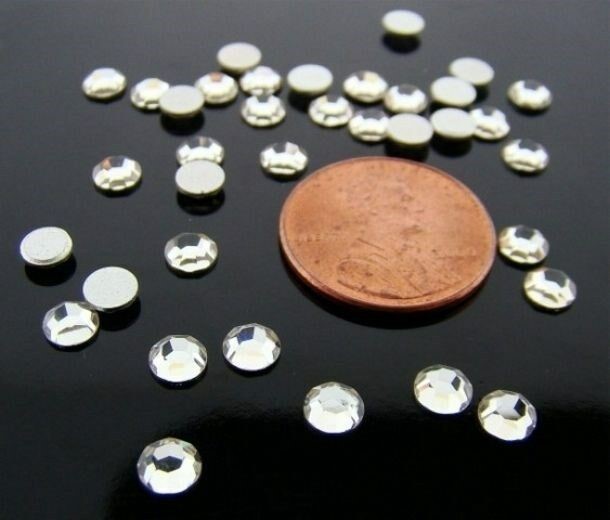 24 AUSTRIAN CRYSTAL 4.5mm ROUND FACETED CRYSTAL CABOCHONS V866
