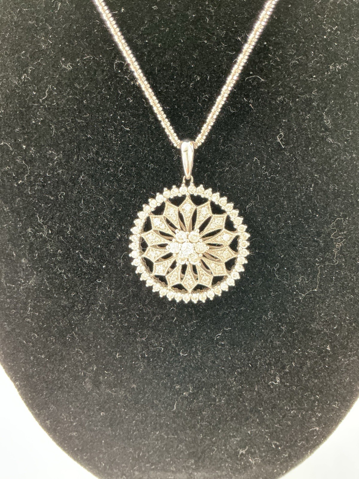 14k White Gold Diamond Medallion Pendant