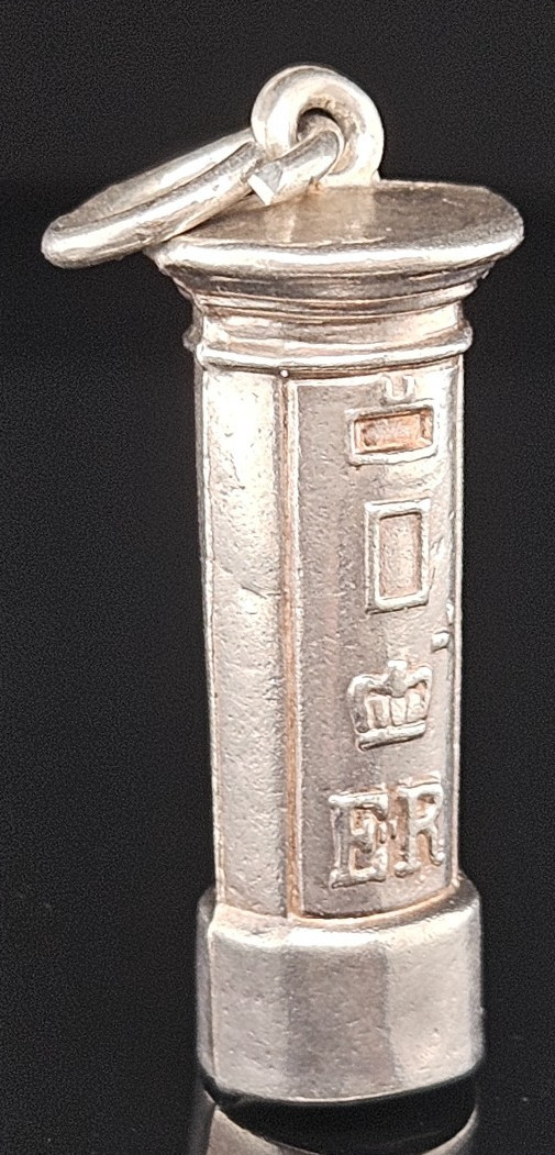 Sterling Silver BRITISH ROYAL MAIL PILLAR BOX Charm Pendant 3D Postage Vintage