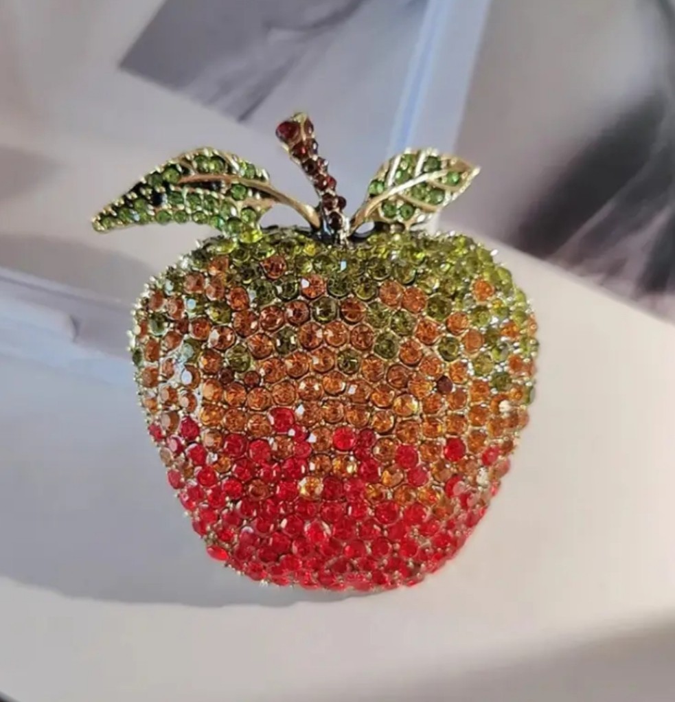 RED RHINESTONE APPLE LEAF PIN BROOCH~VTG HALLOWEEN THANKSGIVING FALL CORNUCOPIA