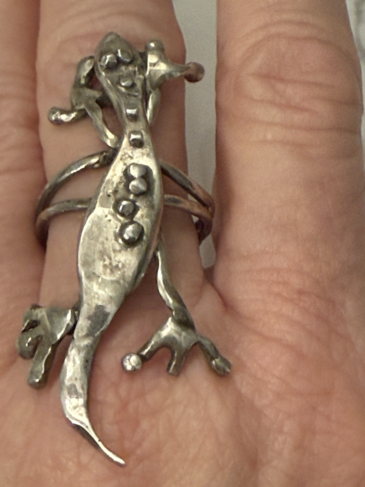 Vintage Native Gecko Lizard Sterling Silver Ring – size 9 – 8.8 Grams