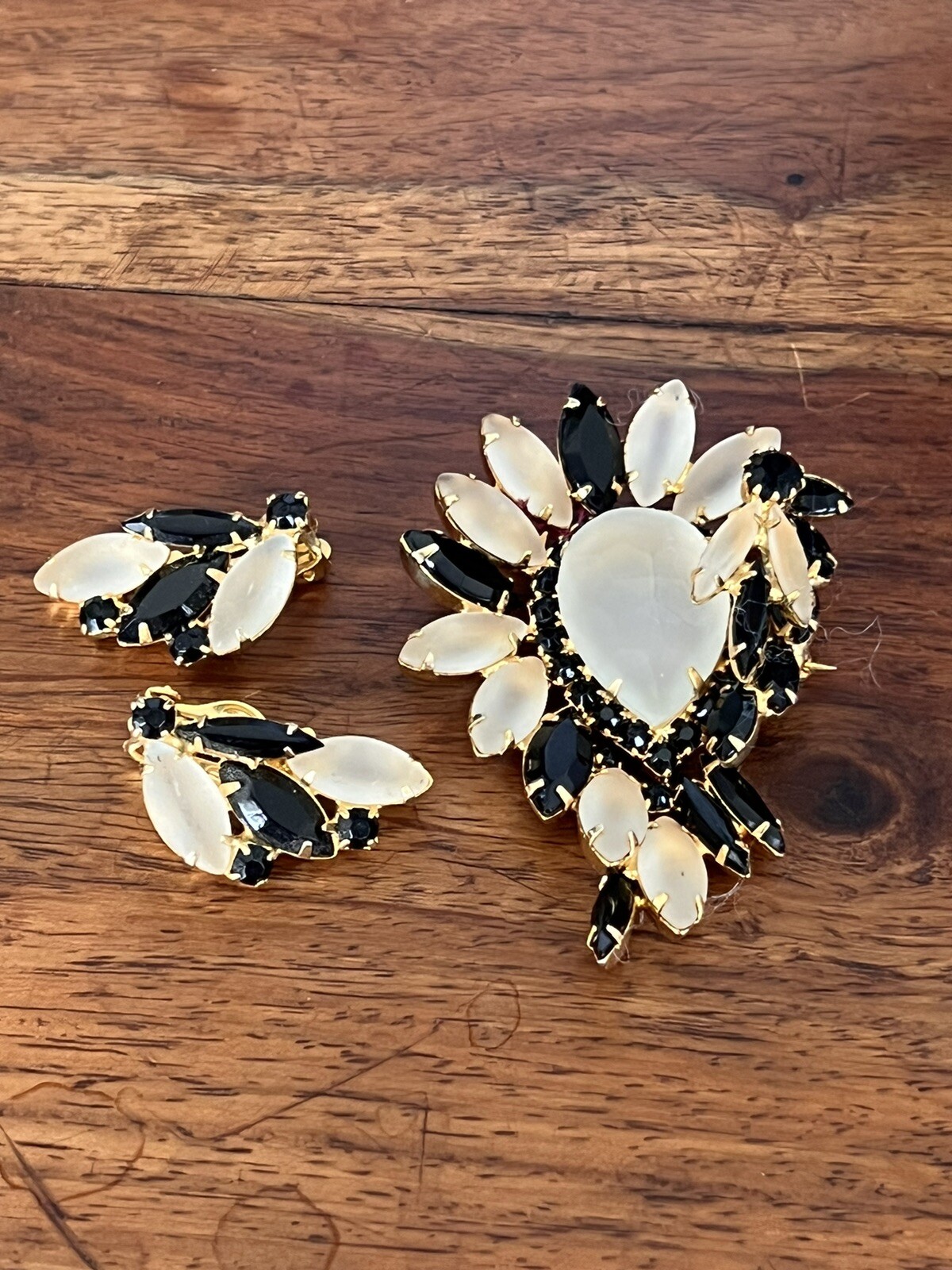 Vintage Juliana Frosted & Black Glass Crystal Rhinestone Pin Earrings Set