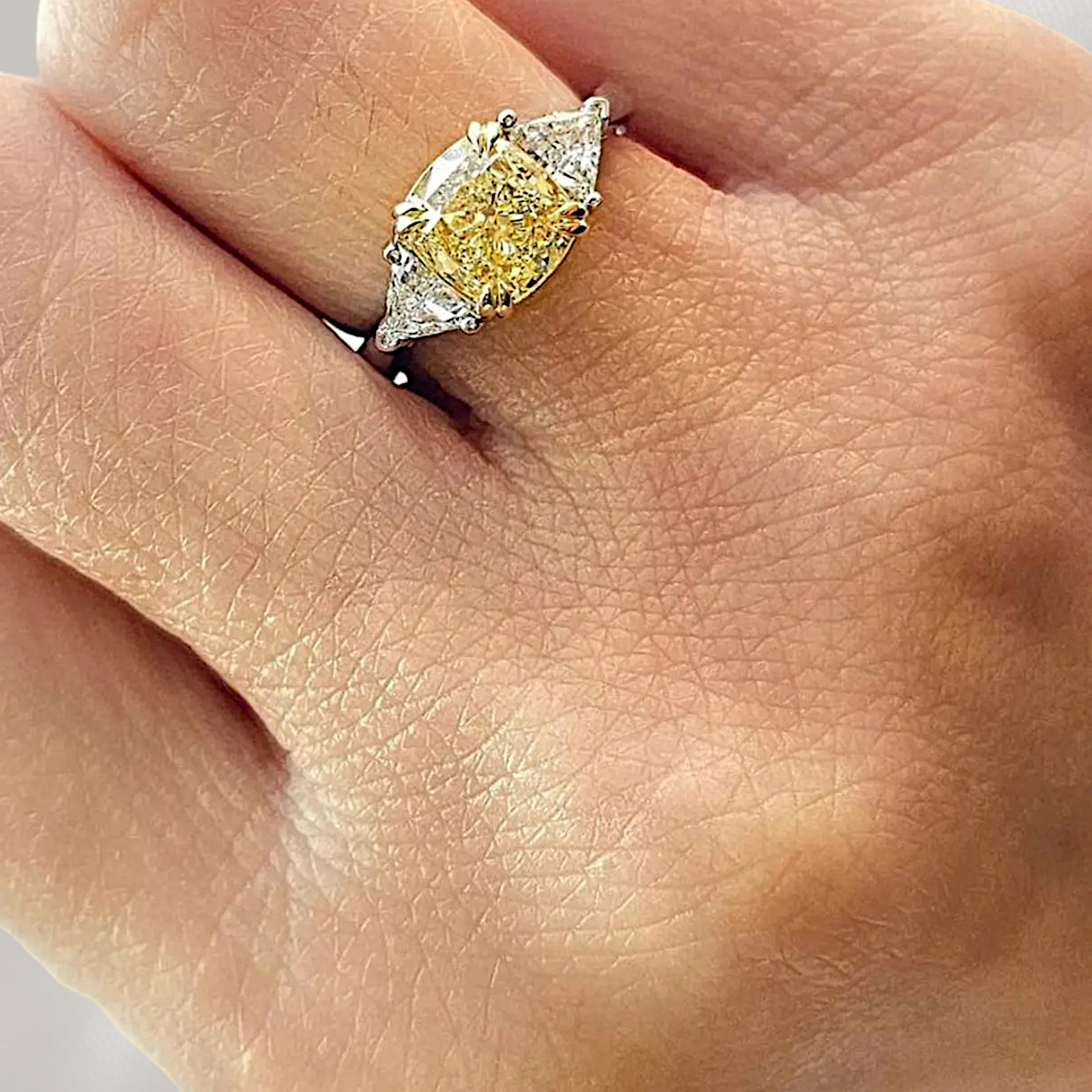 IGI Lab Grown Fancy Vivid Yellow Diamond Ring 18K Multi Gold 2.80 CT Cushion Cut