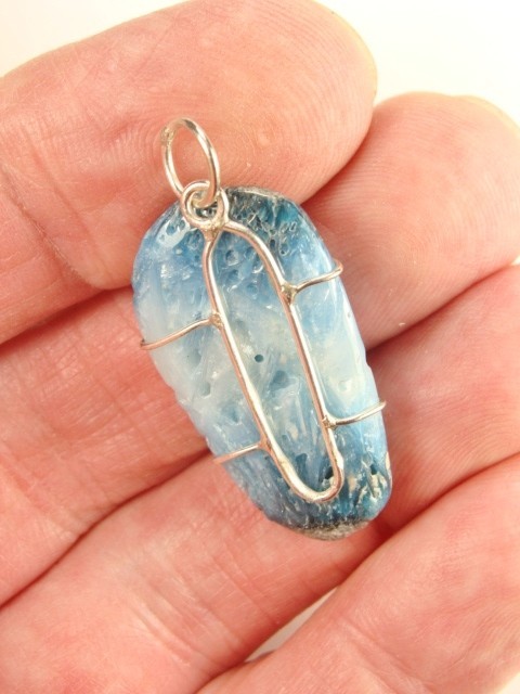 1.3″/32mm Glacierite wire wrapped Pendant #617