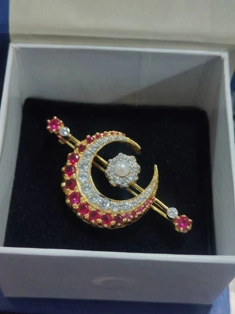 Moon Brooch Pin Beautiful 3CT Round Cut Natural Ruby 14K Yellow Gold Plated