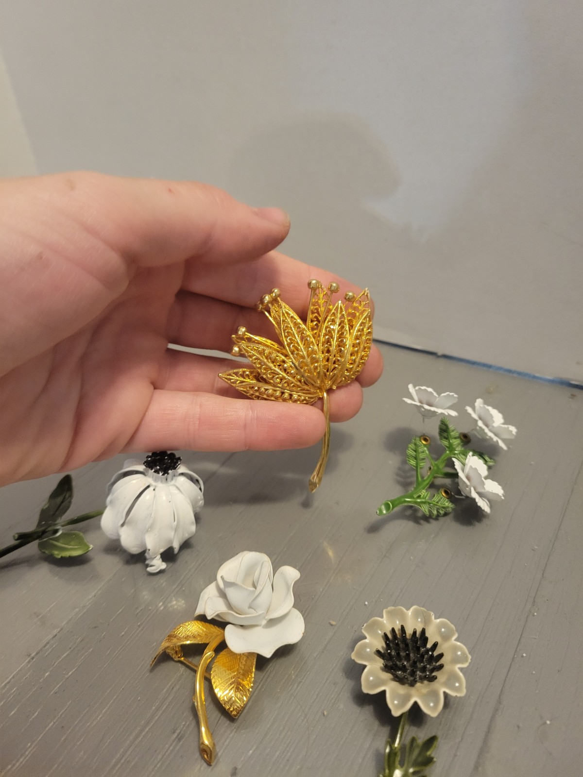 Vintage FLOWER POWER 11 ENAMEL/ METAL BROOCHES PINS And 7 Clip On Earring Pairs