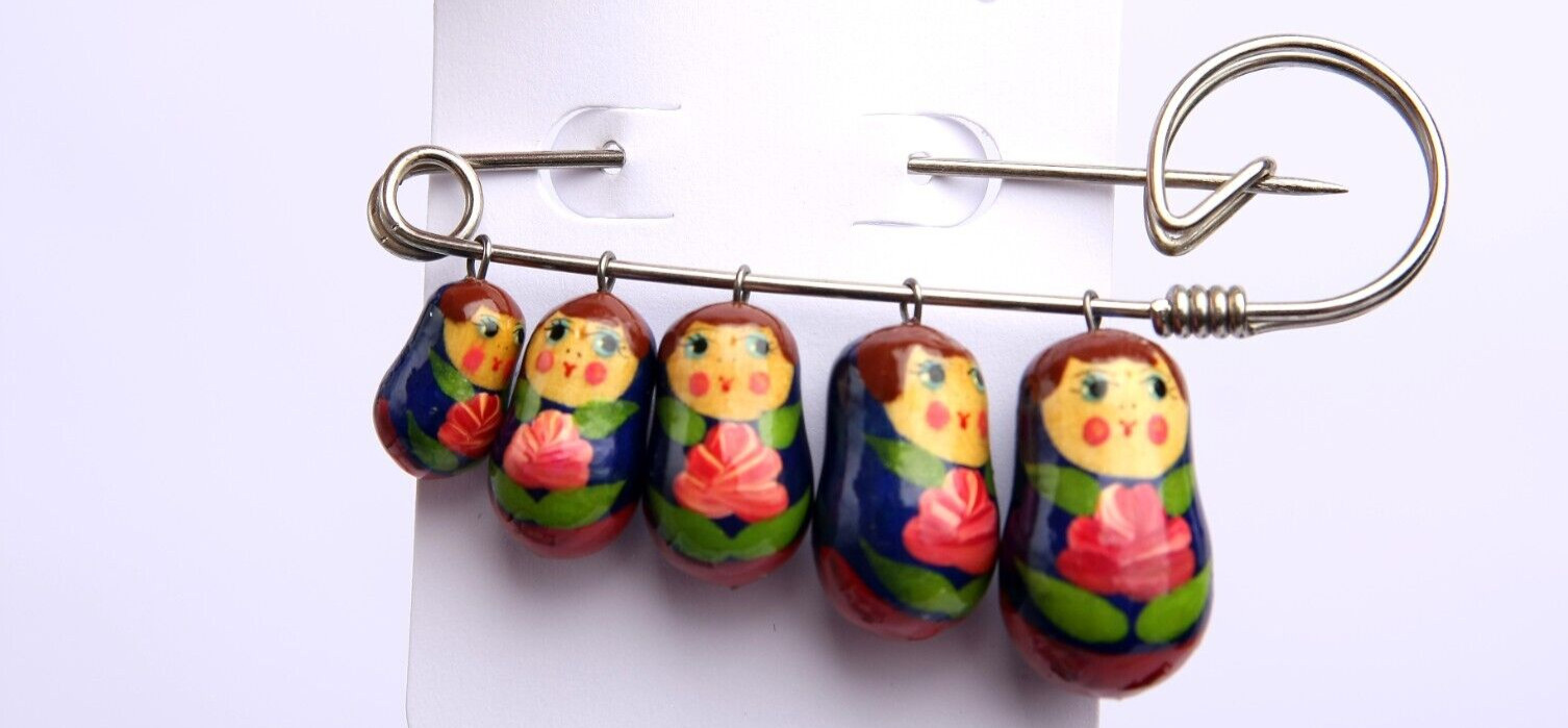 VTG Russian Matryoshka Family Nesting Doll Brooch Pin Blue Roses – Mother’s Day