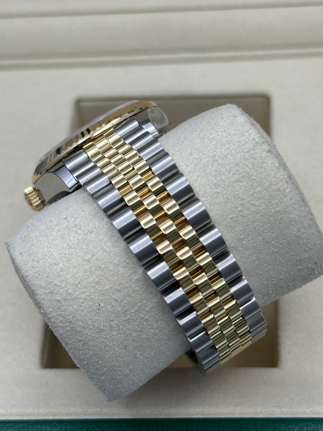 Rolex 278273 Rhodium Diamonds Dial