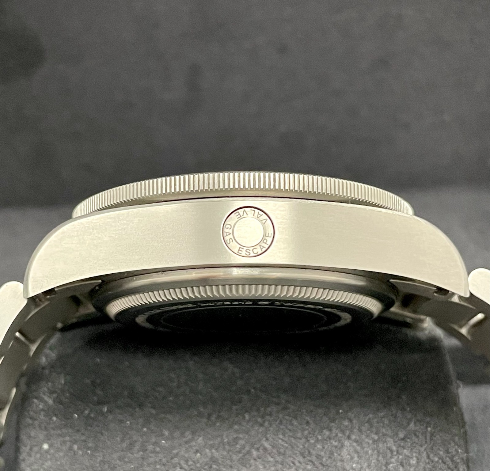 TUDOR PELAGOS BLACK DIAL M25600TN TITANIUM SPORTS WATCH WITH BOX 42MM