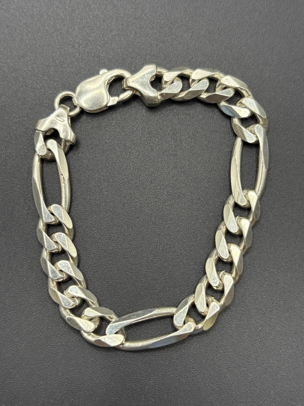 EUC 7″ Sterling Silver 8.7MM Fígaro 23 Grams Bracelet B24