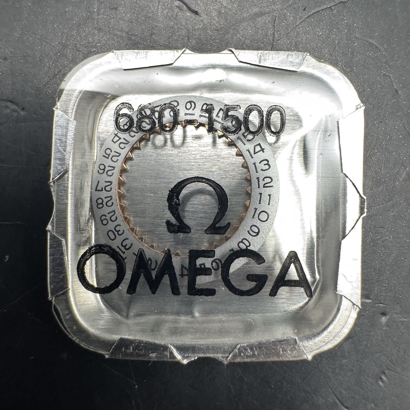 One New Genuine Omega Calendar Date Disc Wheel 680-1500 Cal. 680 Part #1500 NOS
