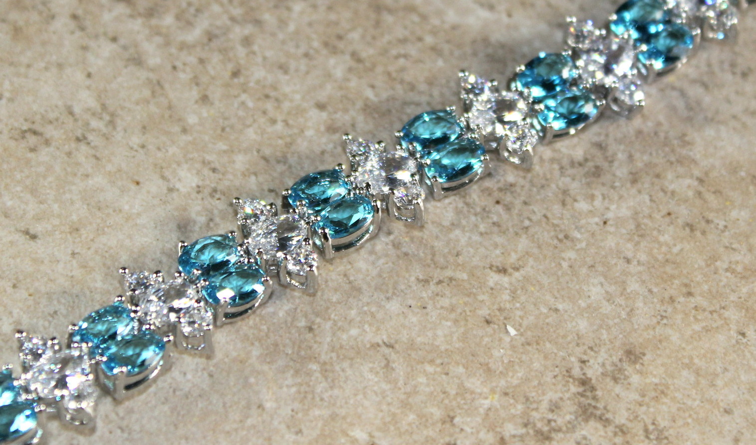 Silver Elegant Sky Blue Topaz & White Topaz Woman Bracelet WB13023