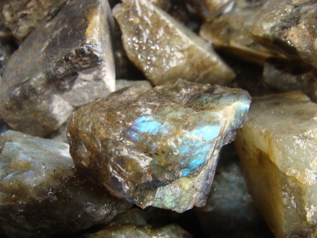 500 Carat Lots of Unsearched Natural Labradorite Rough + a FREE faceted Gemstone