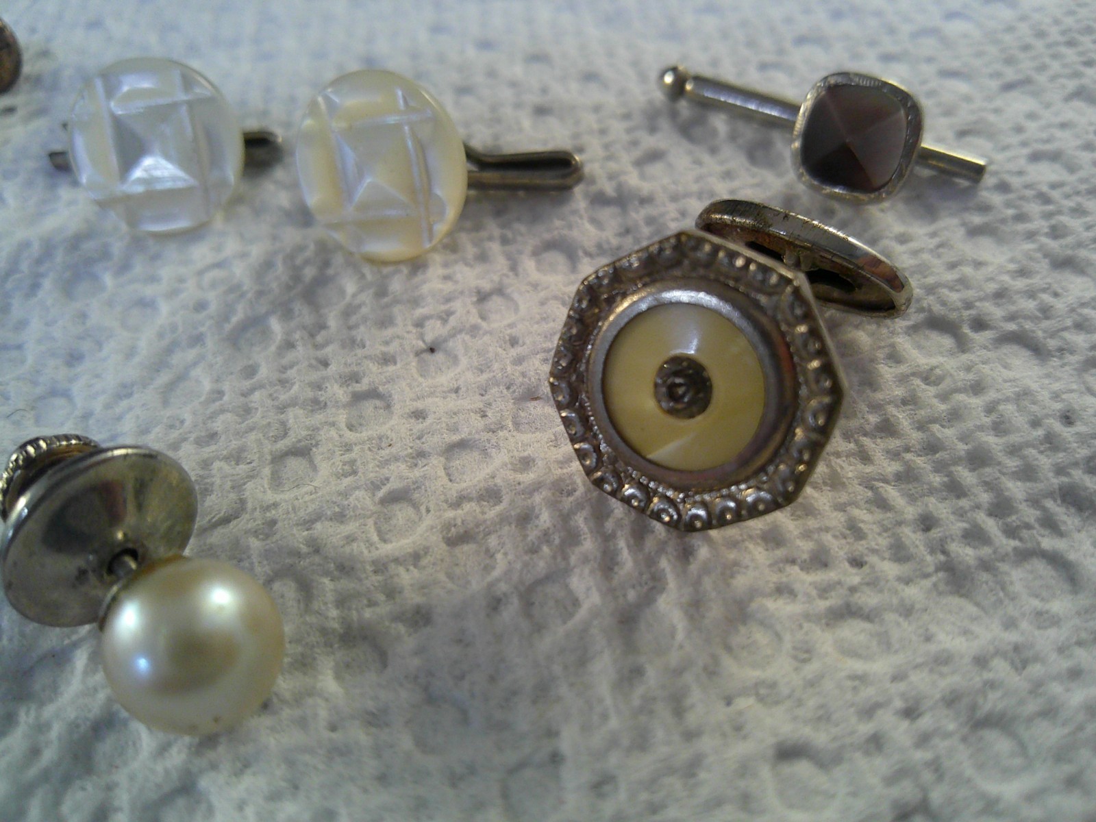 Vintage Men’s Jewelry Lot Tie Clips, Tacks, Buttons & Other Items