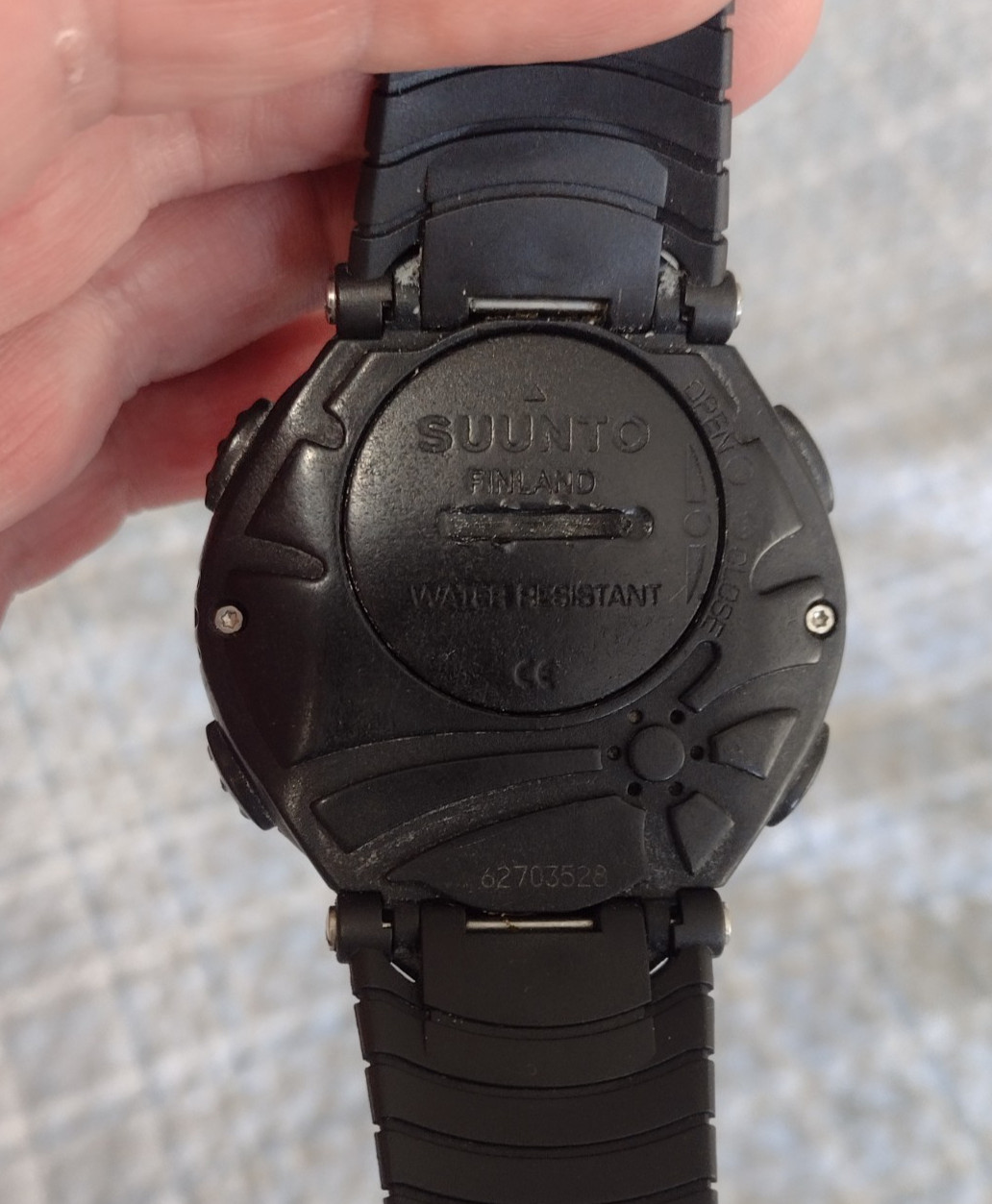 Men’s SUUNTO Digital Outdoor Sport Watch w/ New Battery – Works Great! 2430f