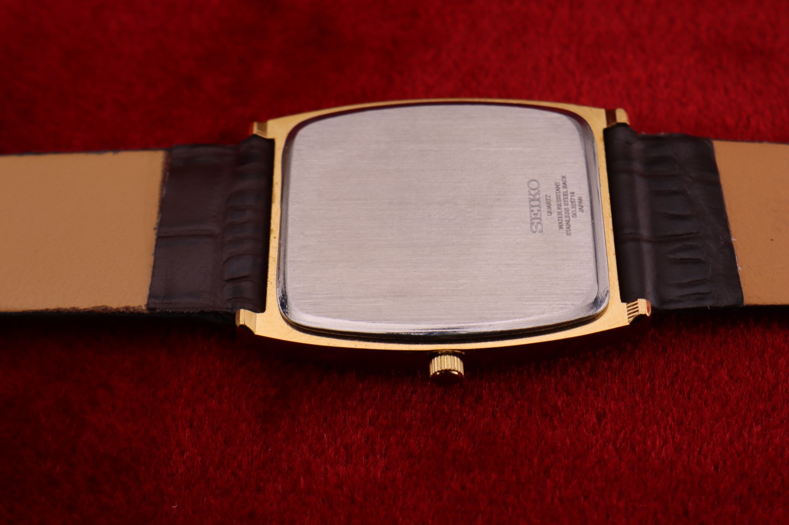 Vintage Men Seiko quartz Barrel-Tank Golden Dial ,Dark Brown leather Dress Watch