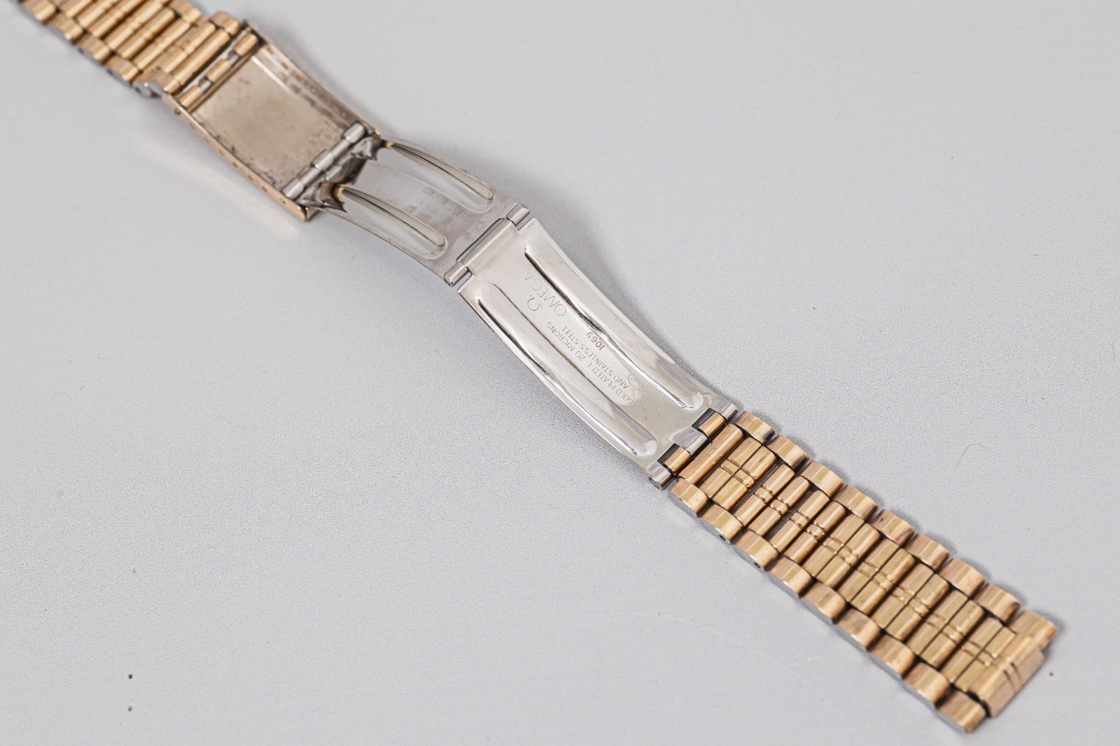 **NEAR MINT w/ 524 End Links** Vintage OMEGA 1069 19mm Gold Men’s Watch Bracelet