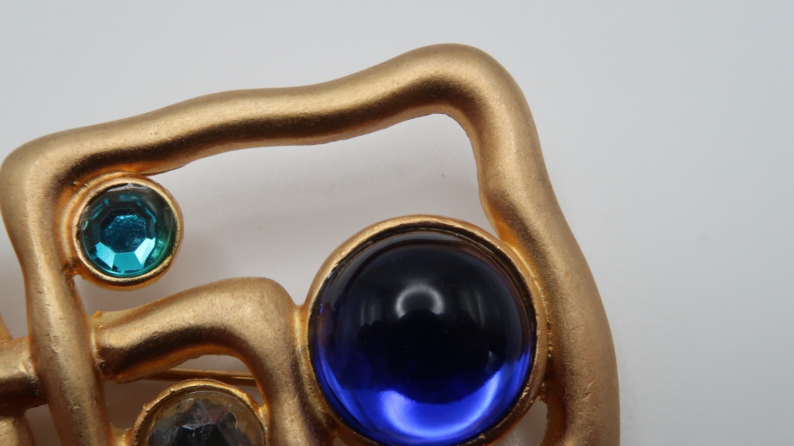 Vintage 1980s Gold Colorful Bead Abstract Brooch Pin 6.6cm BB12