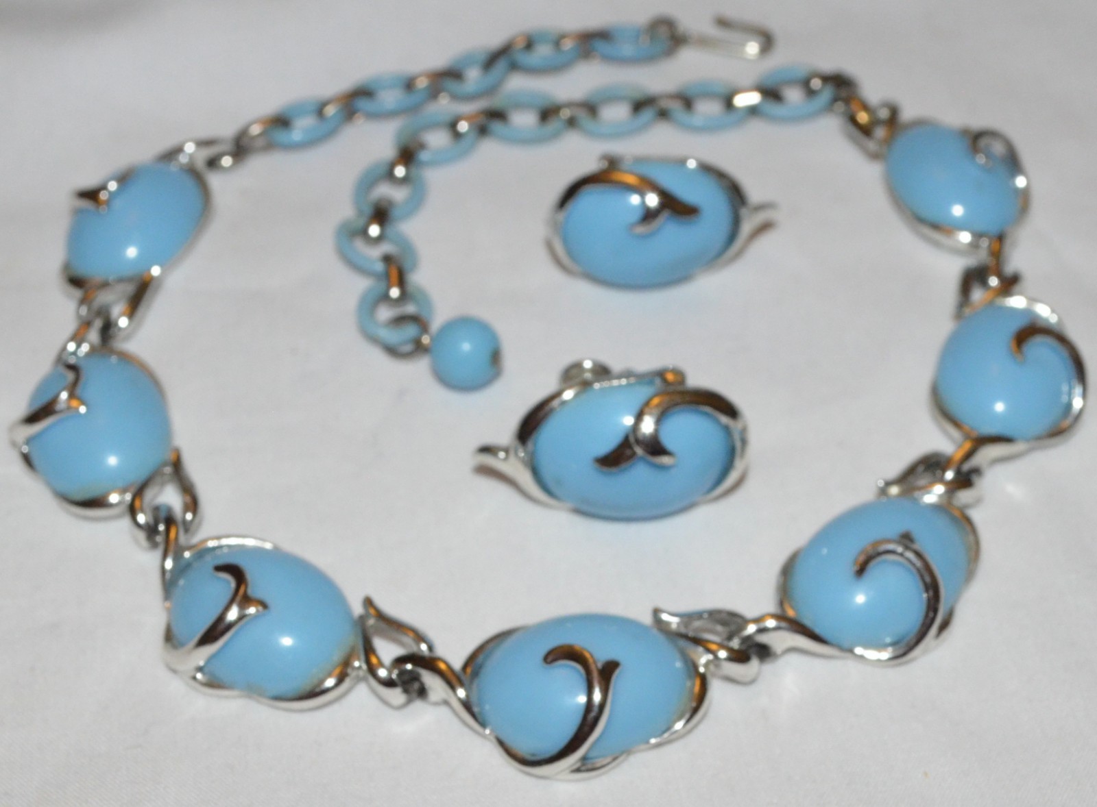 Vintage Coro Deco Blue Lucite Thermoset Plastic Chain Necklace Earring Set Lot