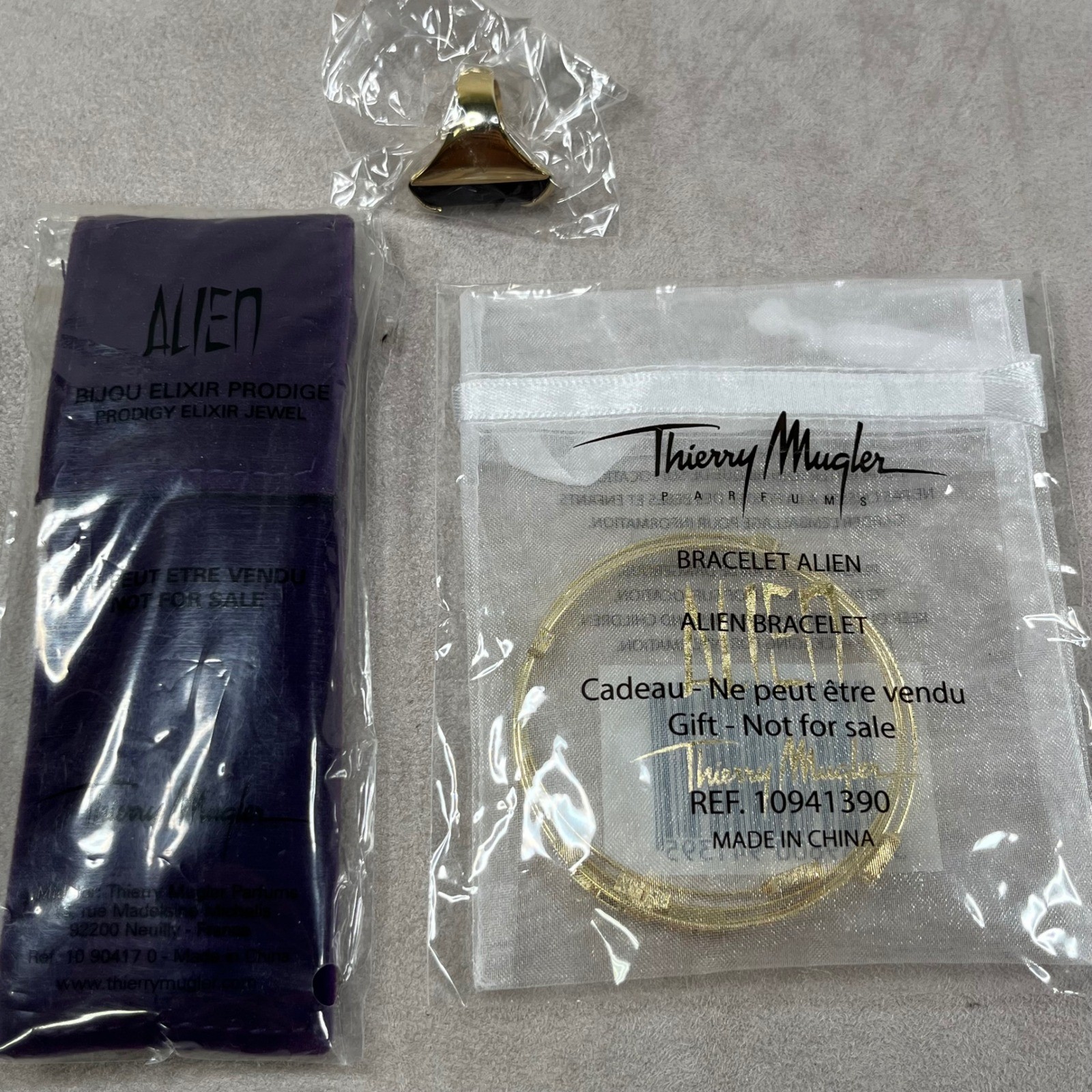 Thierry Mugler Alien Jewelry Set Gold Tone Bracelet Ring Pendant Bijou Elixir