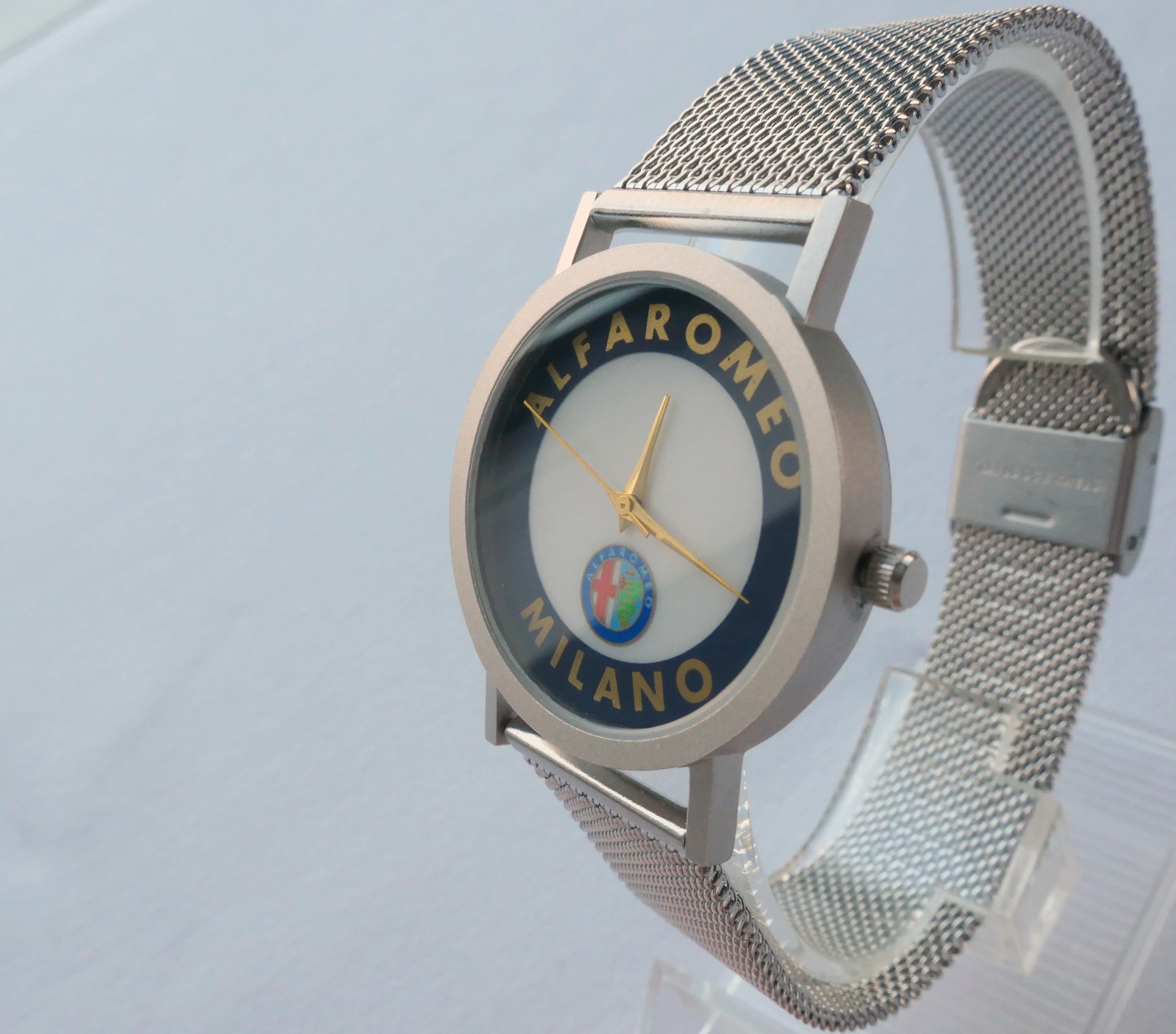 Alfa Romeo Milano Spider Classic Driver Pilot Racing Sport Car Accessory Watch
