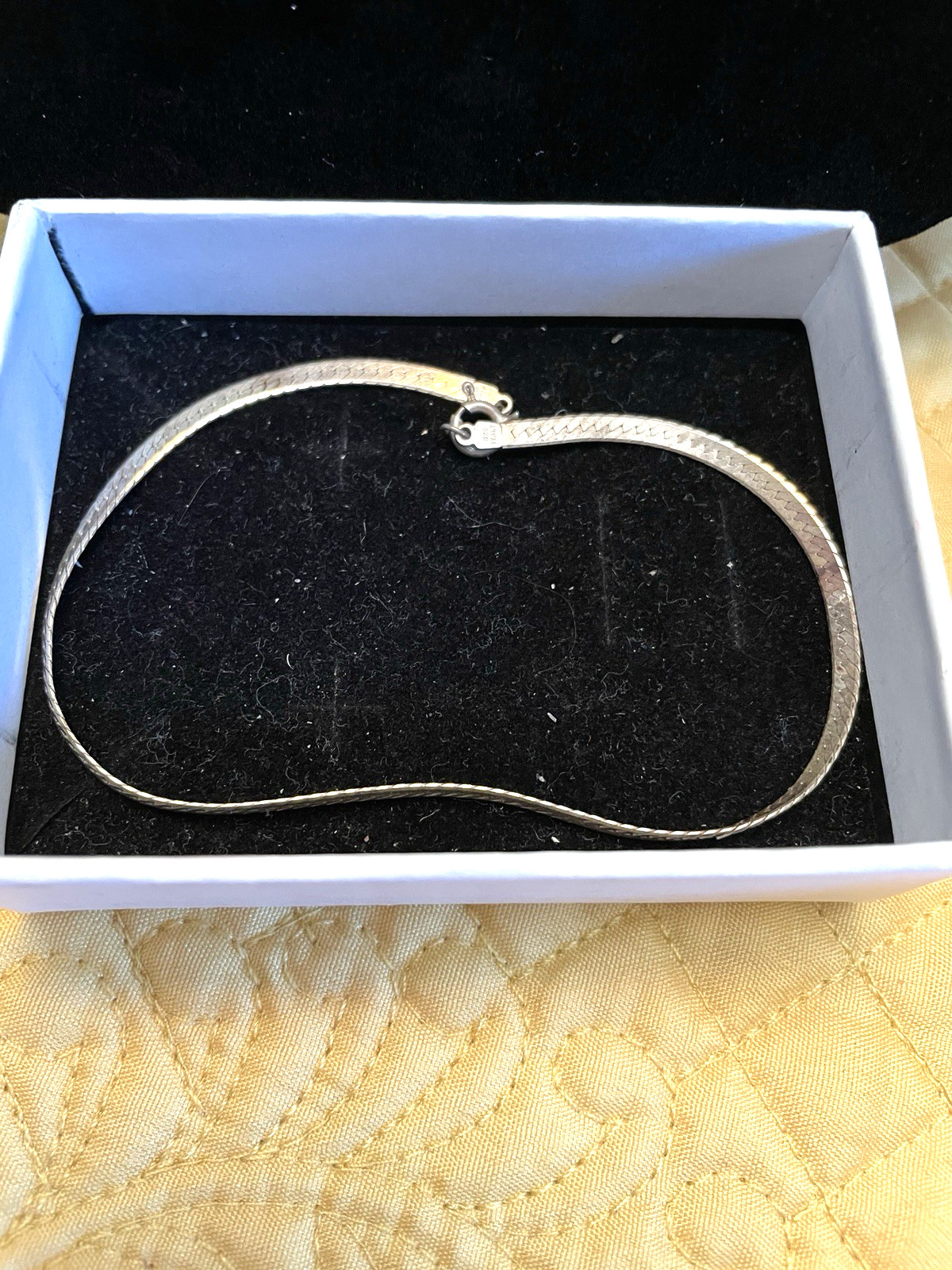 Vintage 925 Sterling Bracelet Italy Herringbone 8.5″ Length & Approx 5mm Wide