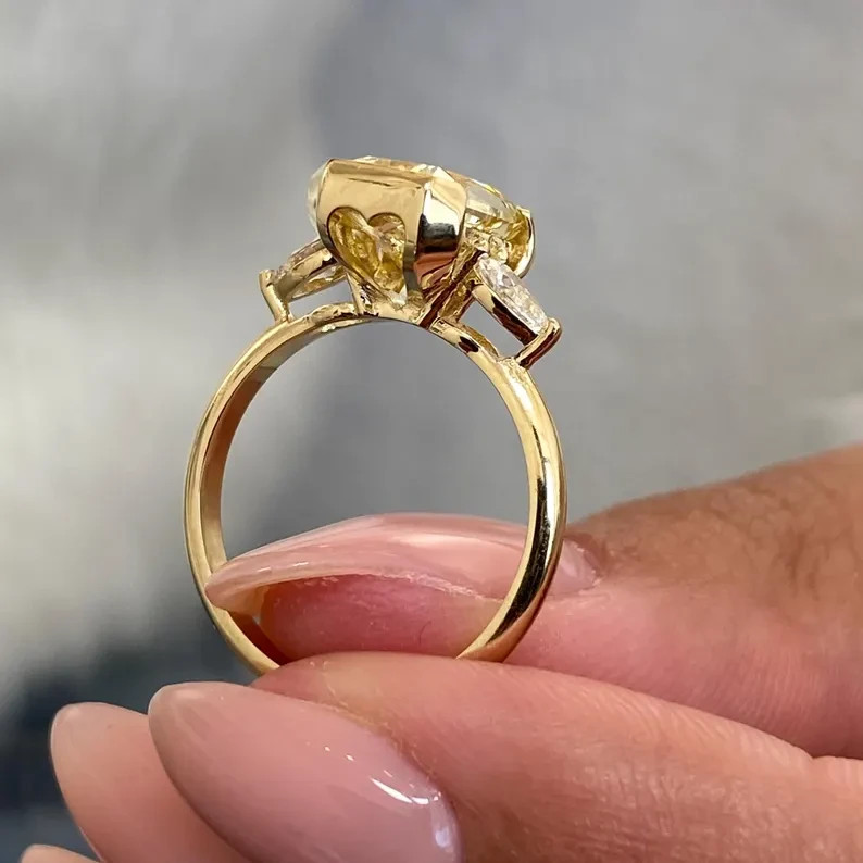 Radiant Cut 2.90 Carat Fancy Vivid Yellow Diamond Ring Lab Grown 14K Yellow Gold