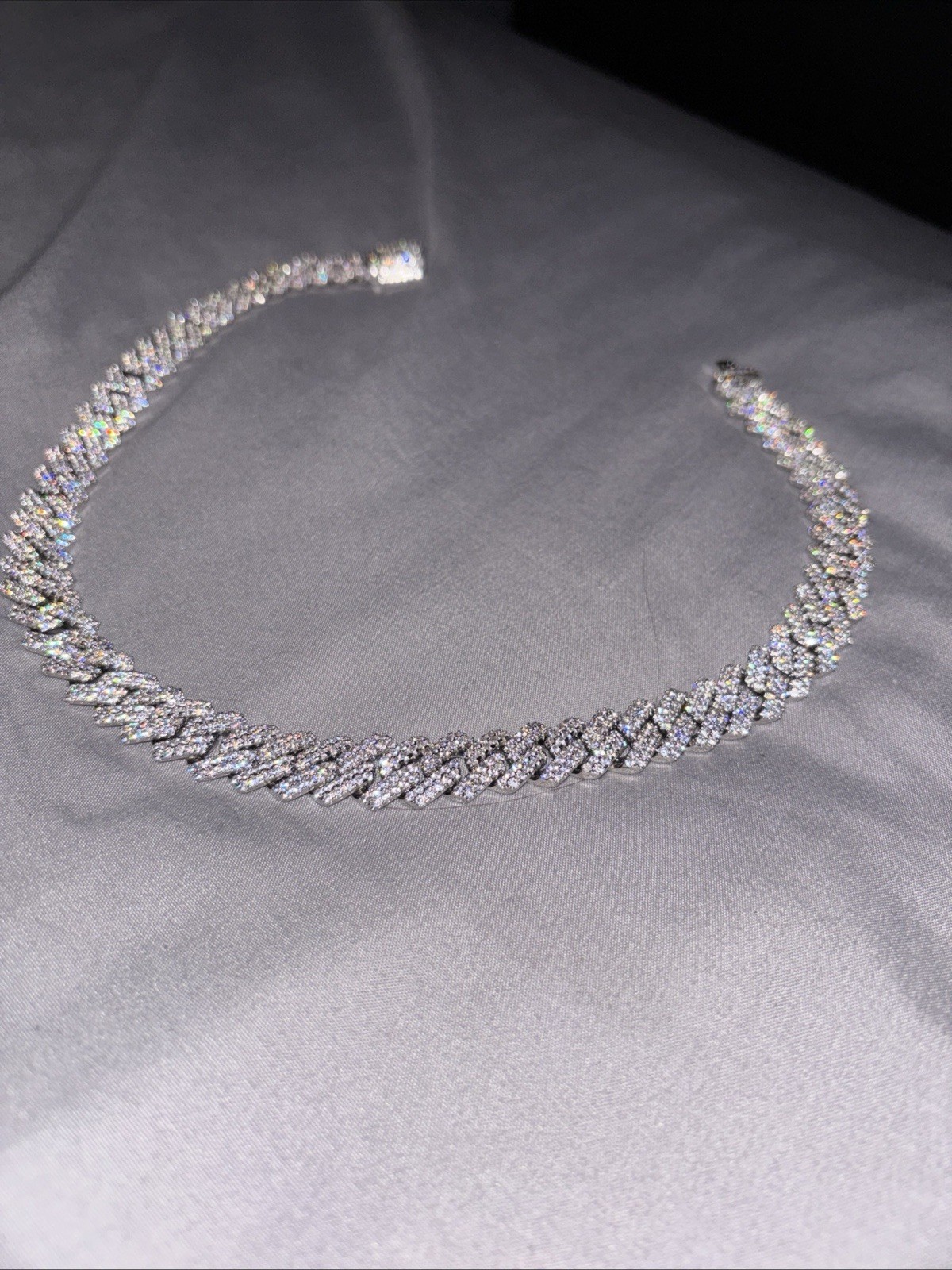 18-Inch Moissanite Cuban Link Chain 18mm