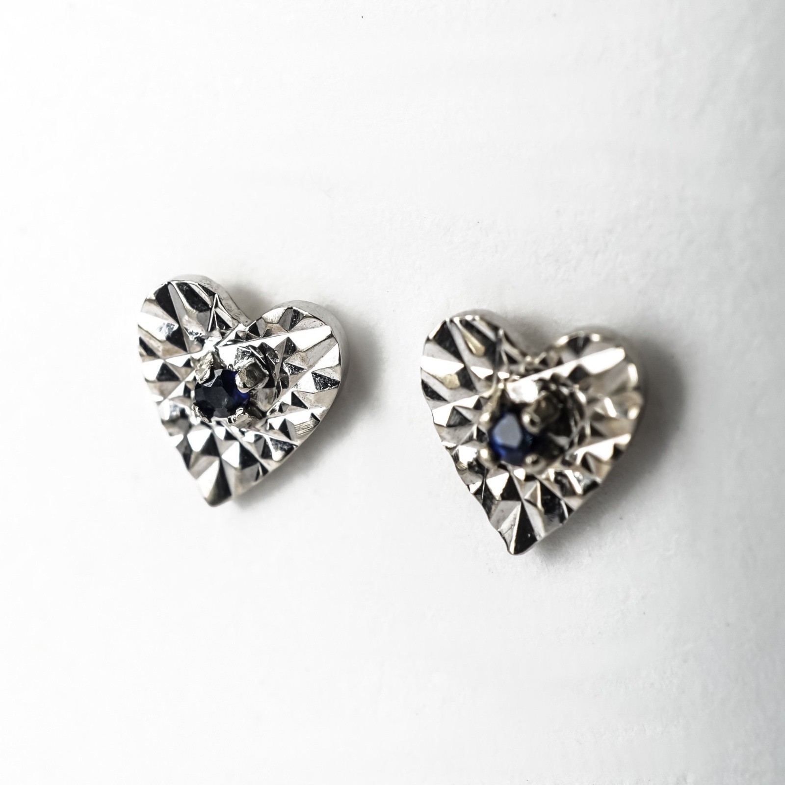14K Solid White Gold Blue Sapphire Heart Earring, Natural Gem, Stud Push Back