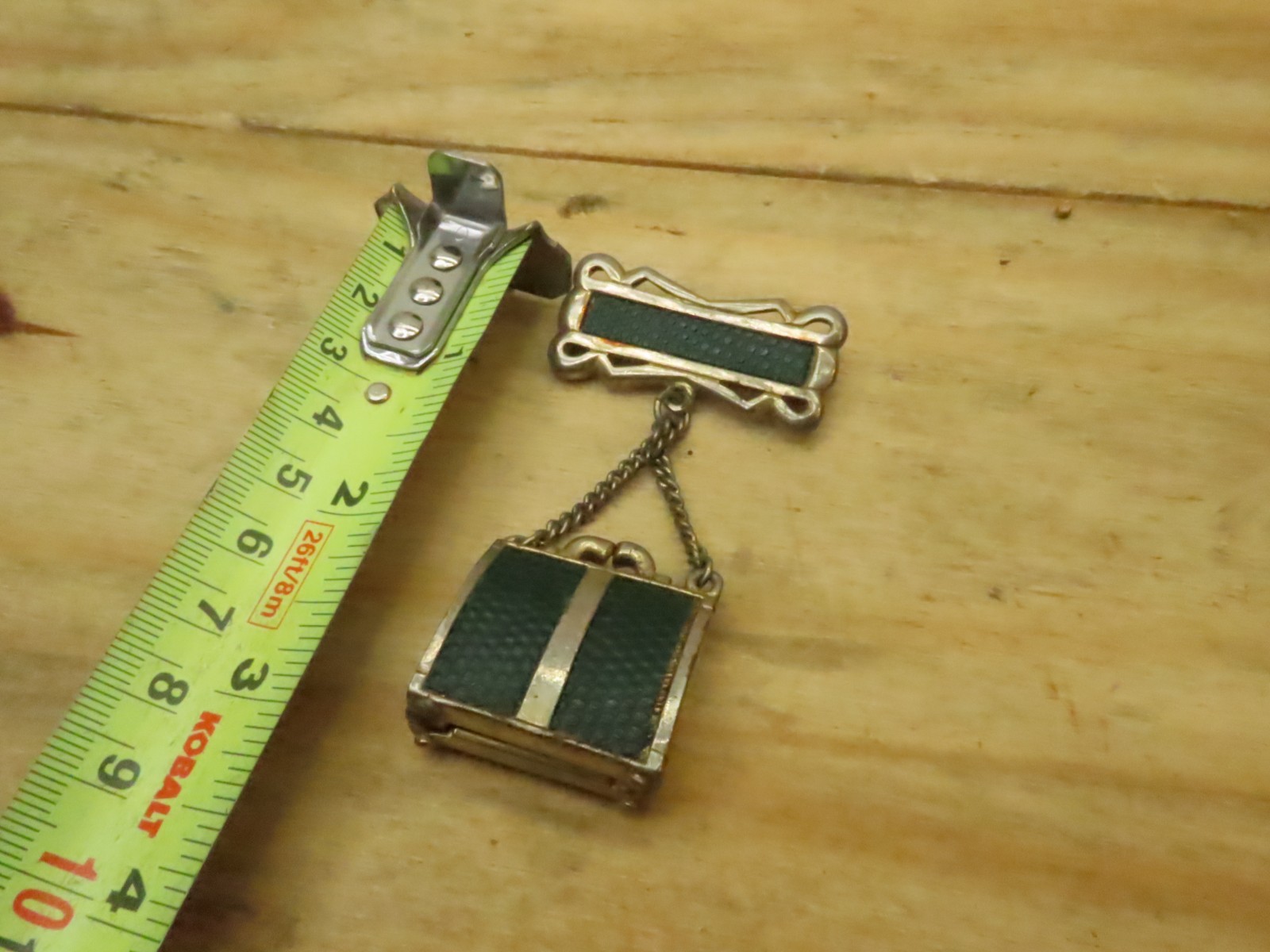 Vintage Silver Tone Green Clutch Purse Brooch Pin