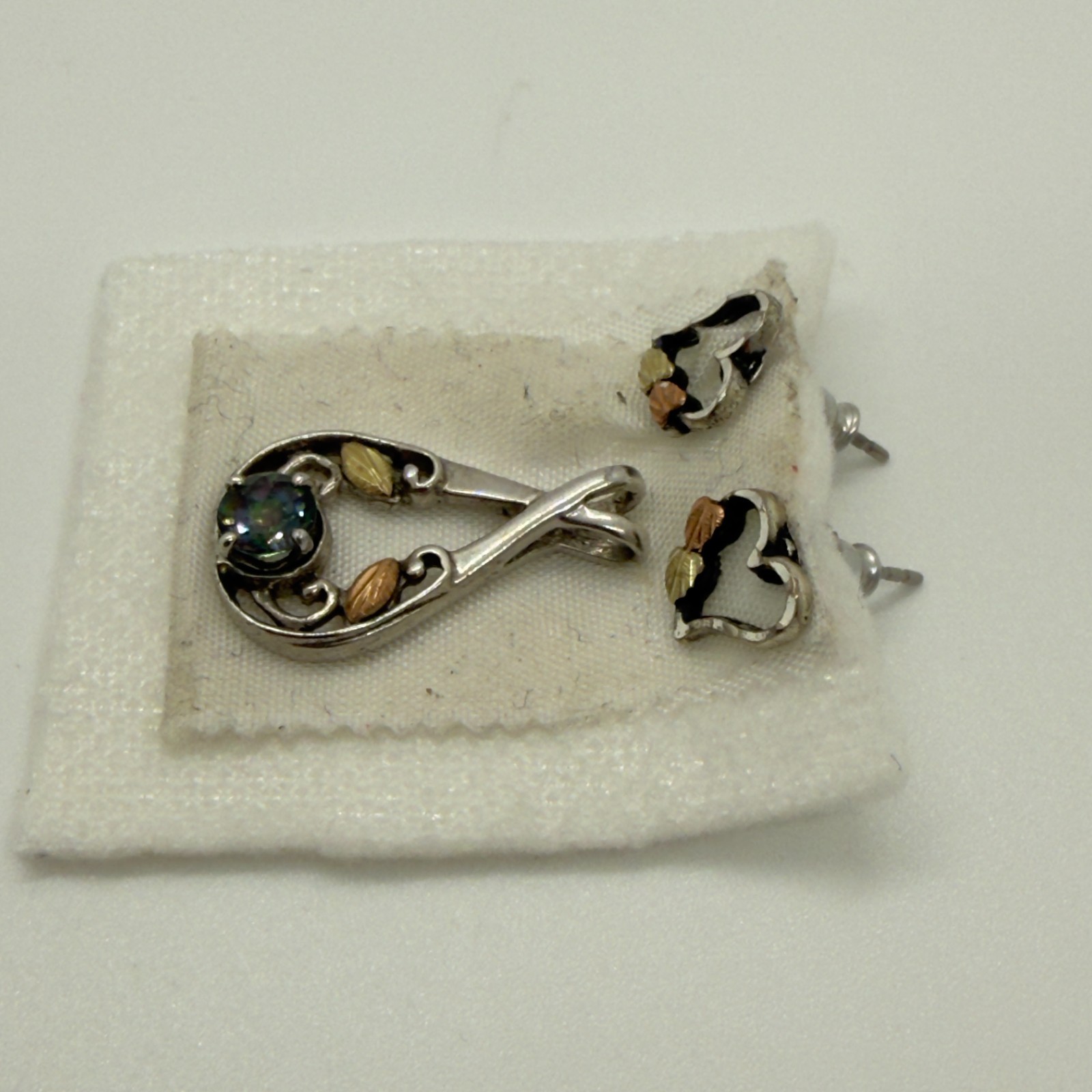 Landstrom’s Black Hills Gold Silver Heart Stud Earrings Mystic Topaz Pendant Set