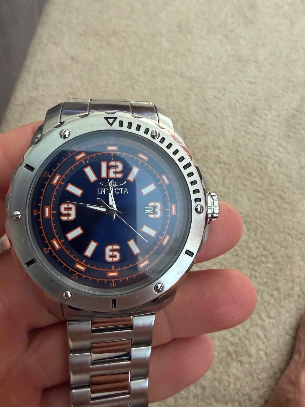 invicta mens watch needs battery