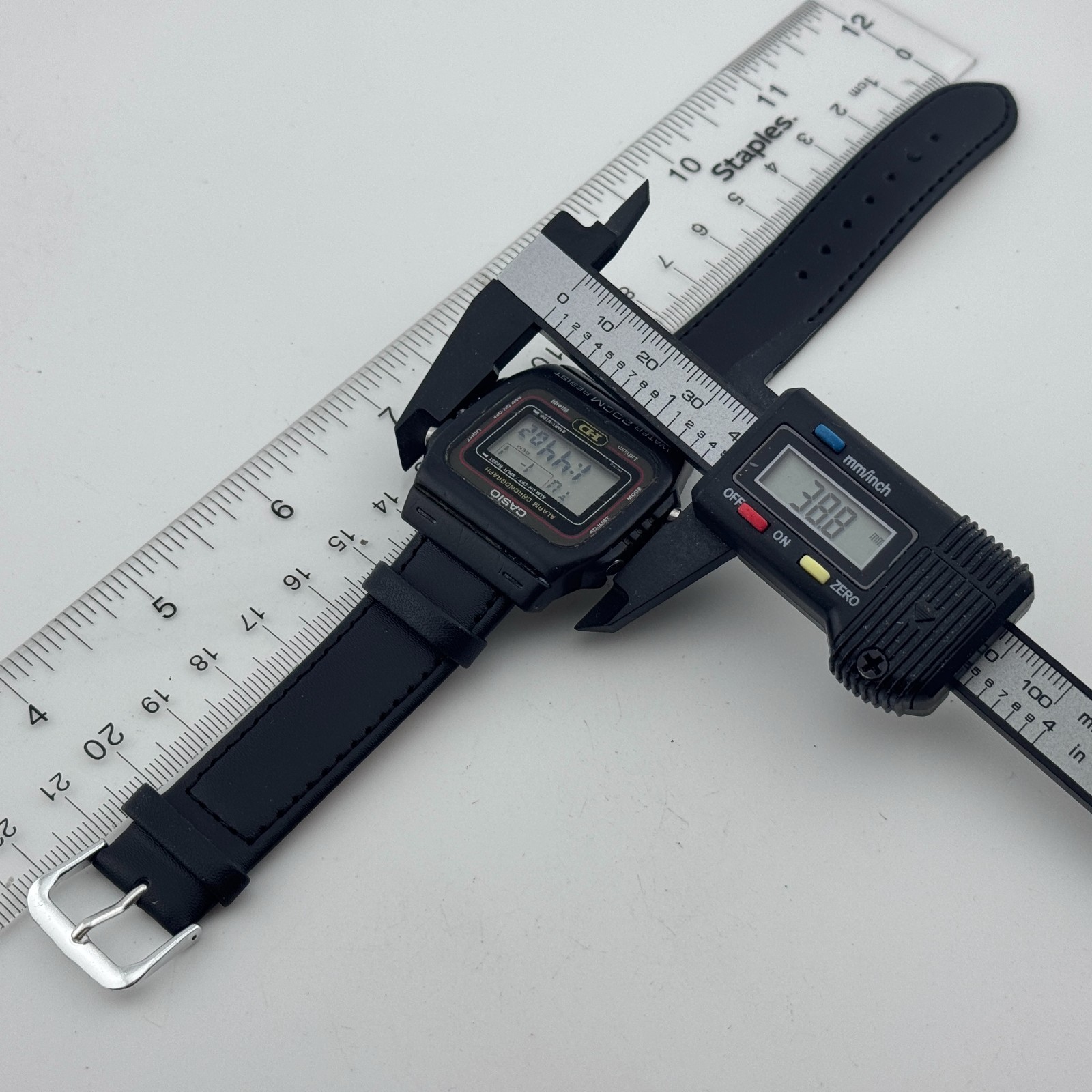 VTG Casio Digital Watch DW-260 Mod 890 Men 200m Black Alarm Chrono New Battery