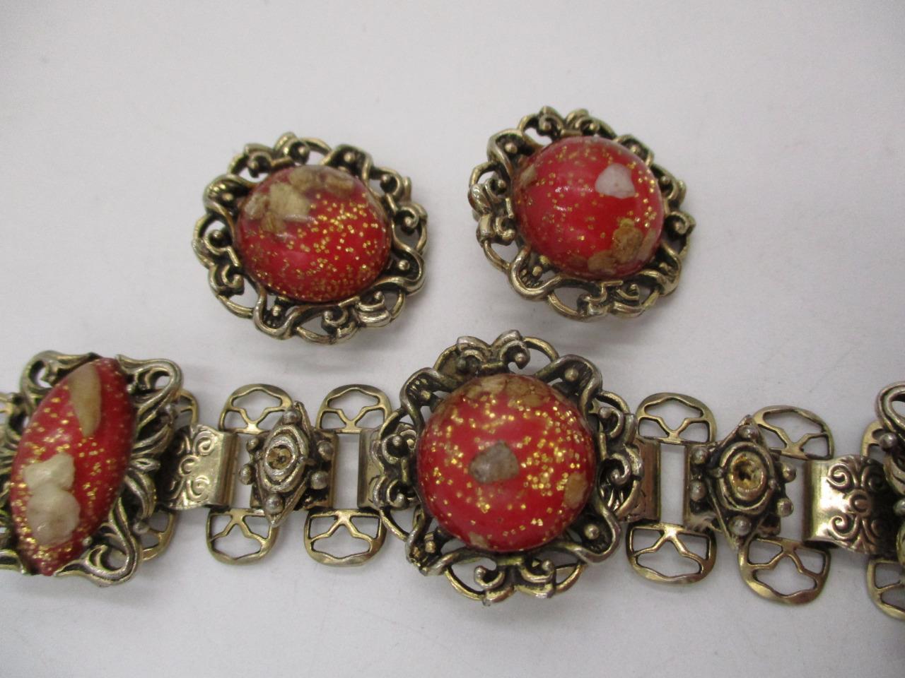 Vtg Lucite Acrylic Glitter Confetti Red Stone Link Bracelet Earrings Set