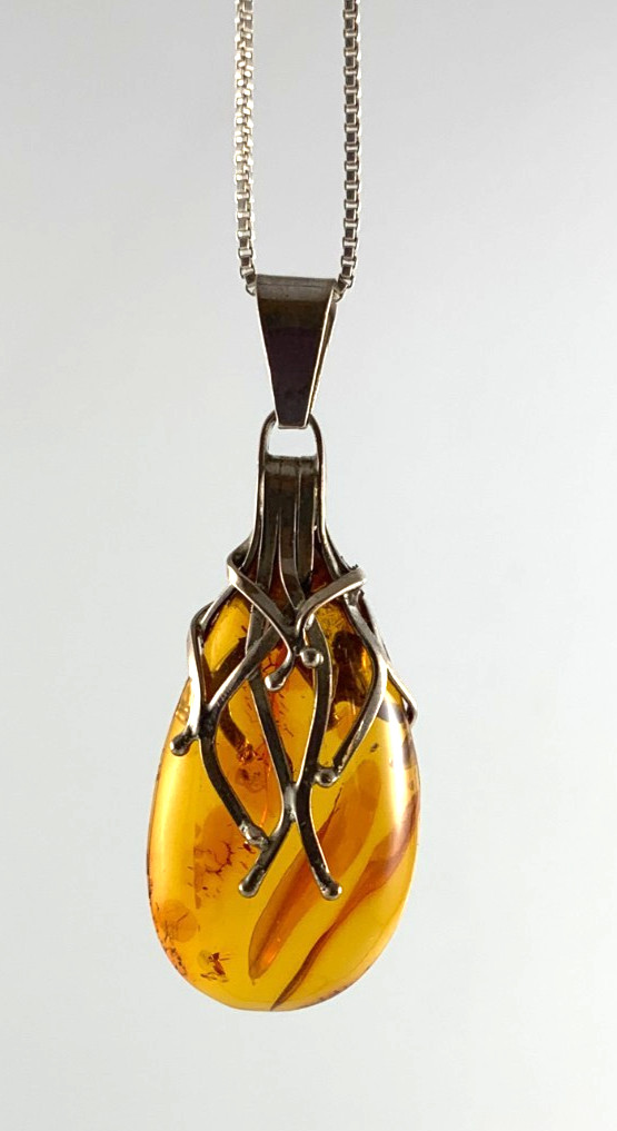 Amber Pendant Necklace | NDA Stamped | Sterling | 18.25″ Box Chain | Used