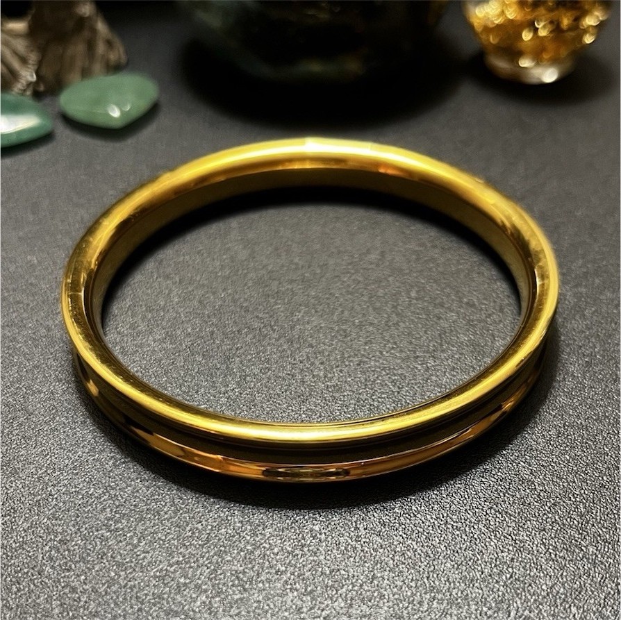 Milor Italy 14K Gold Resin Core 8mm Glossy Bangle Bracelet 22.8g Size 7.5