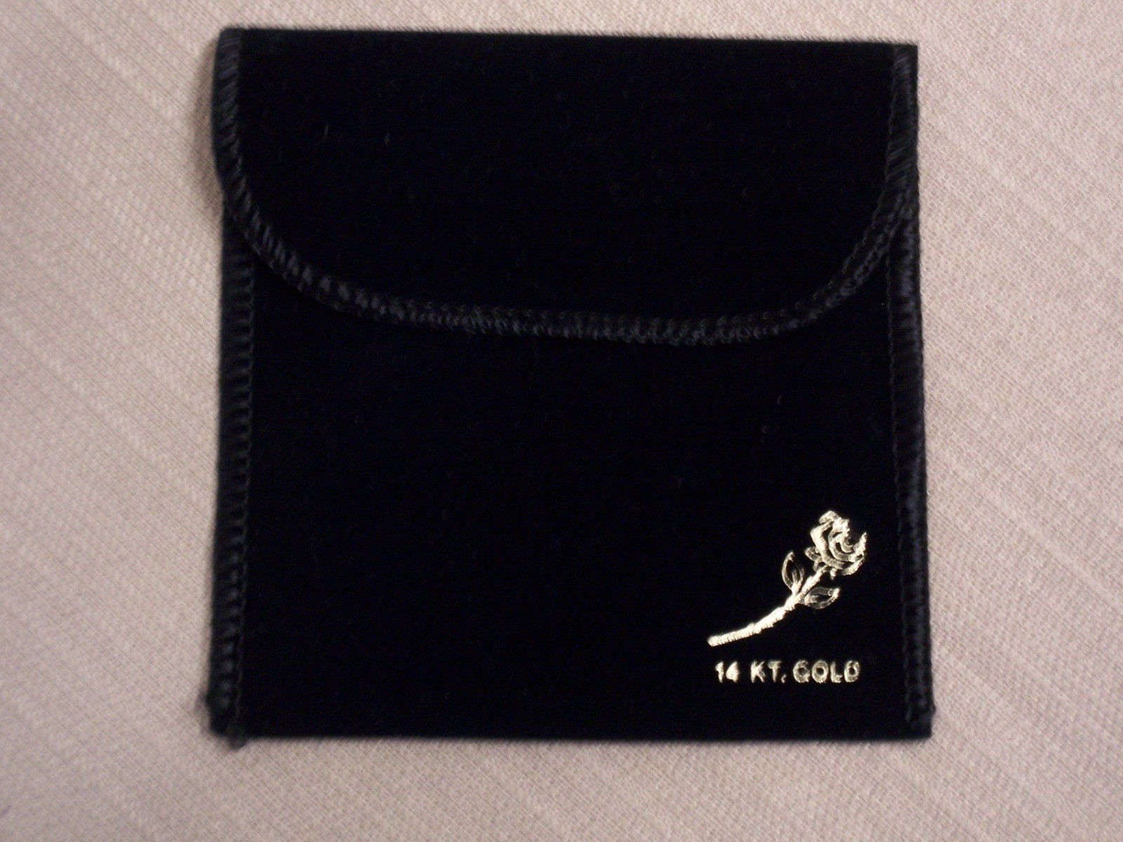 Mini velvet jewelry/compact/gift pouch bags-black-gold rose logo-open top-7 pc
